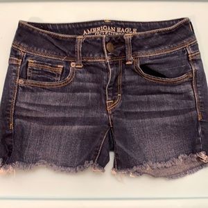 3 for 10$!! Size 2 American Eagle jean shorts